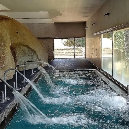 ホテル Balneario De